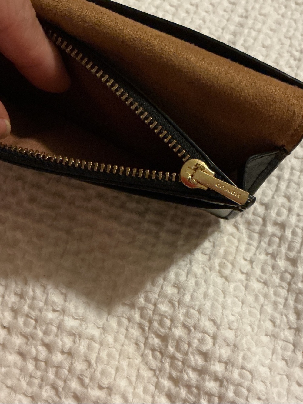 Coach Black Leather Rssential Wallet with Gold 'C' Logo - Picture 10 of 13